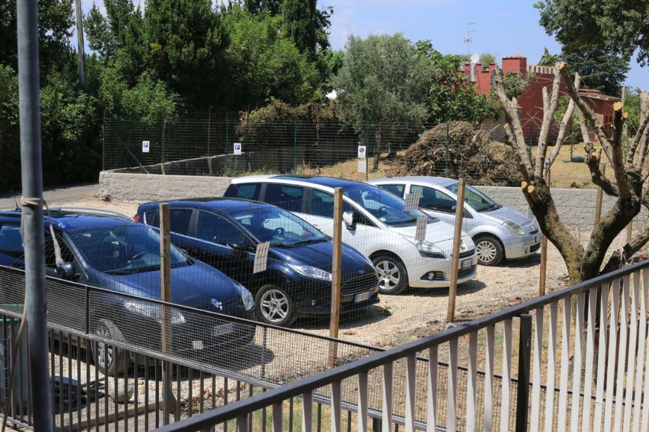 La Casa Dell'Orso Panzió Ciampino Kültér fotó